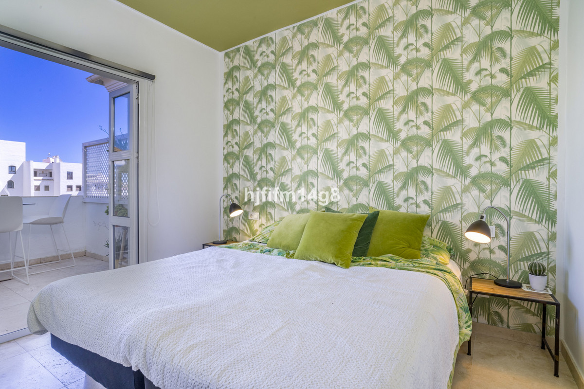2 Bed Apartment for sale in Puerto Banús Costa Del Sol, Málaga, Spain