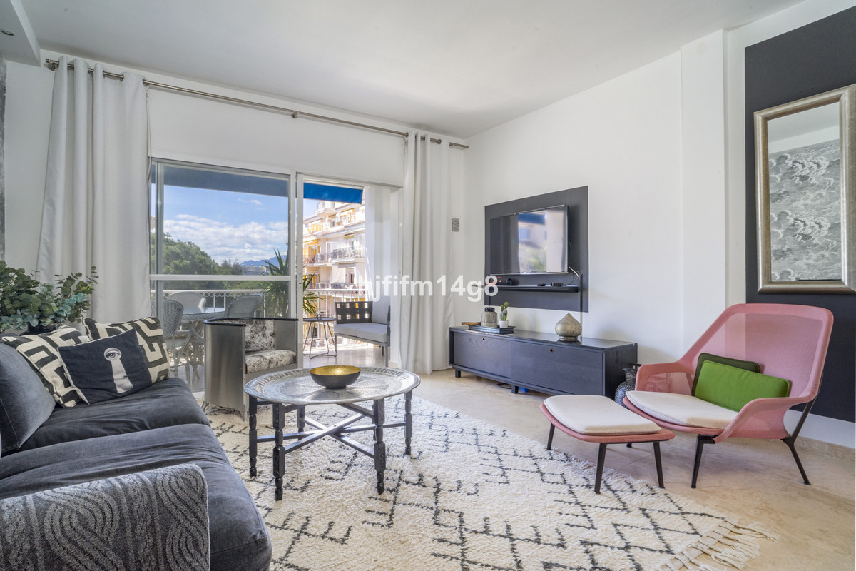 2 Bed Apartment for sale in Puerto Banús Costa Del Sol, Málaga, Spain