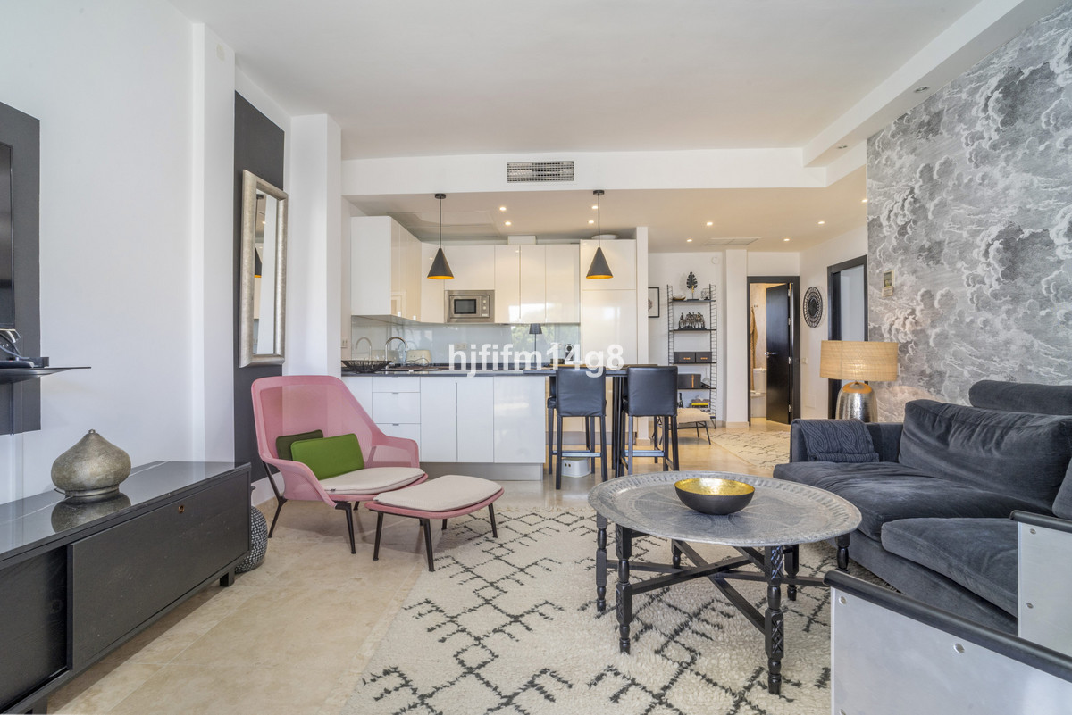 2 Bed Apartment for sale in Puerto Banús Costa Del Sol, Málaga, Spain