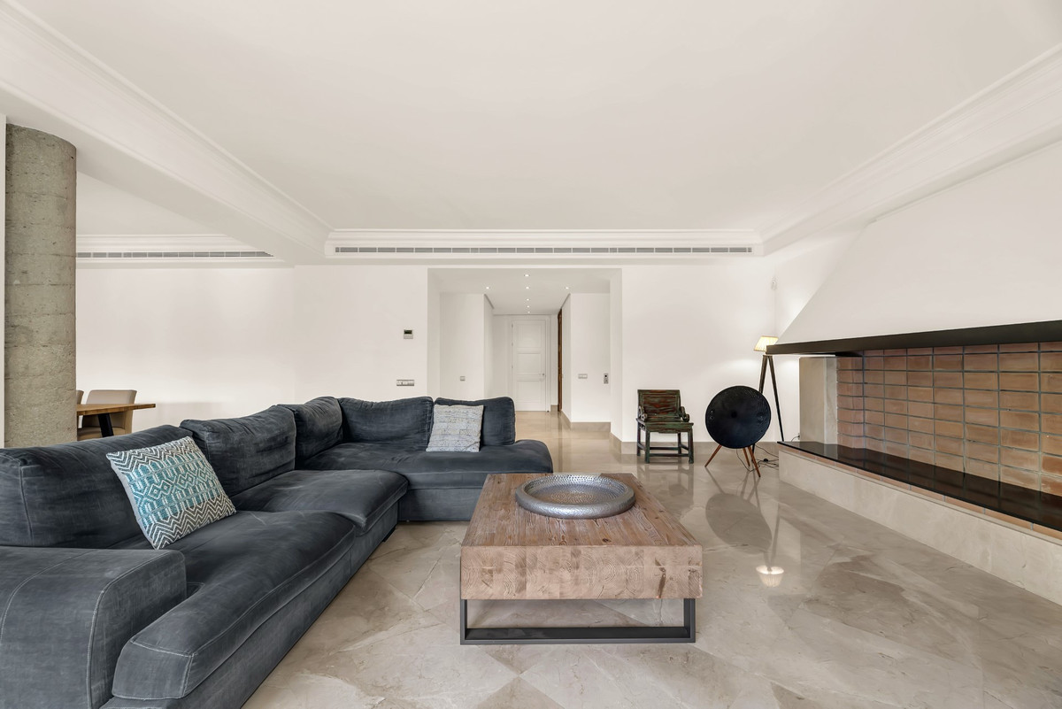 Se vende Apartamento Planta Media de 3 dormitorios en Costa Del Sol, Málaga, España