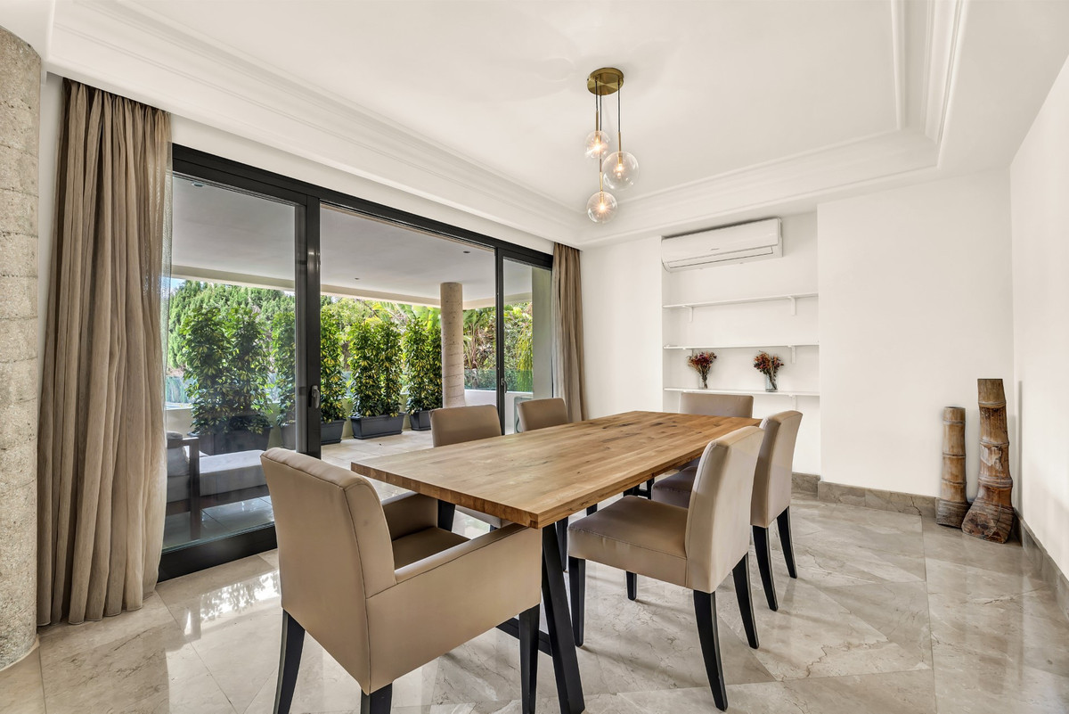 Se vende Apartamento Planta Media de 3 dormitorios en Costa Del Sol, Málaga, España