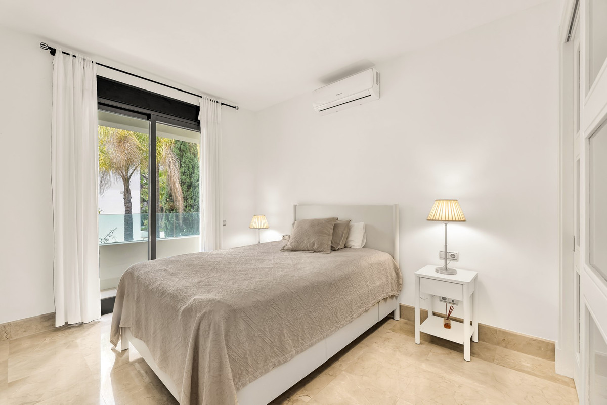 Se vende Apartamento Planta Media de 3 dormitorios en Costa Del Sol, Málaga, España