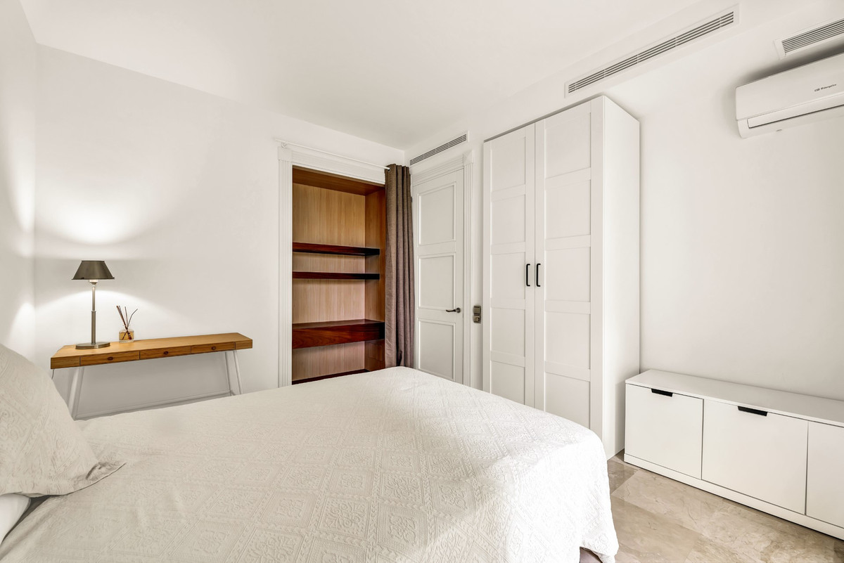 Se vende Apartamento Planta Media de 3 dormitorios en Costa Del Sol, Málaga, España
