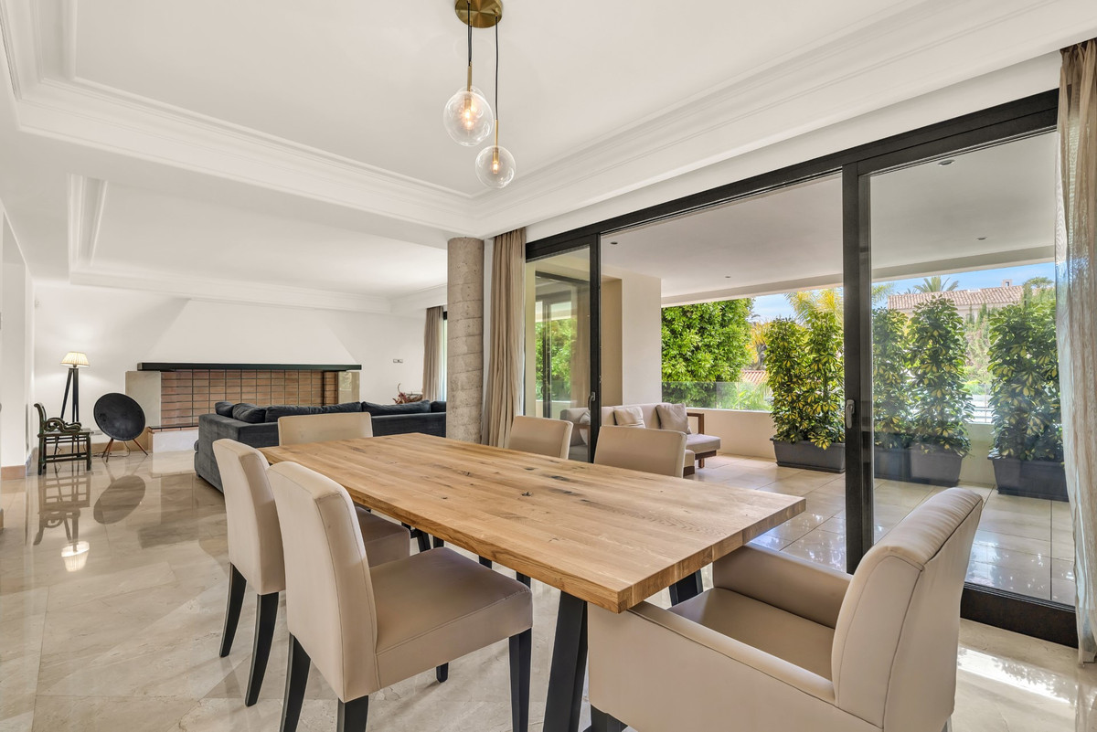 Se vende Apartamento Planta Media de 3 dormitorios en Costa Del Sol, Málaga, España
