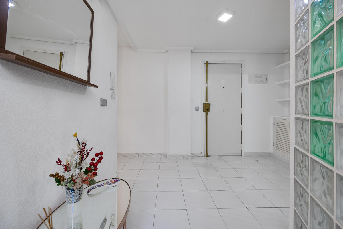 Se vende Apartamento Planta Baja de 2 dormitorios en Costa Blanca, Alicante, España