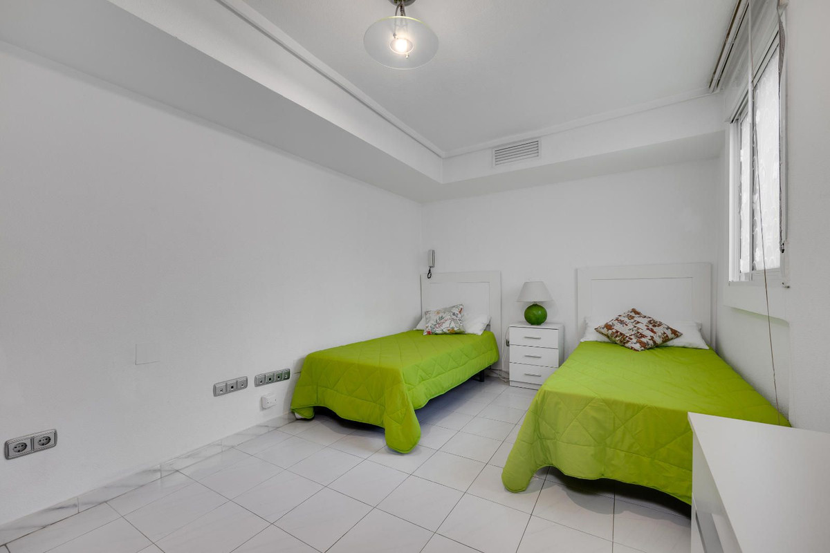 Se vende Apartamento Planta Baja de 2 dormitorios en Costa Blanca, Alicante, España