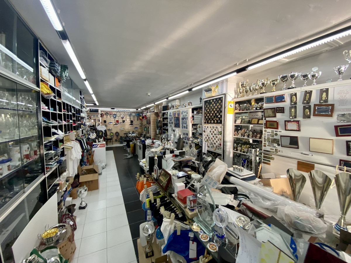 Commercial unit for sale in Fuengirola Costa Del Sol, Málaga, Spain