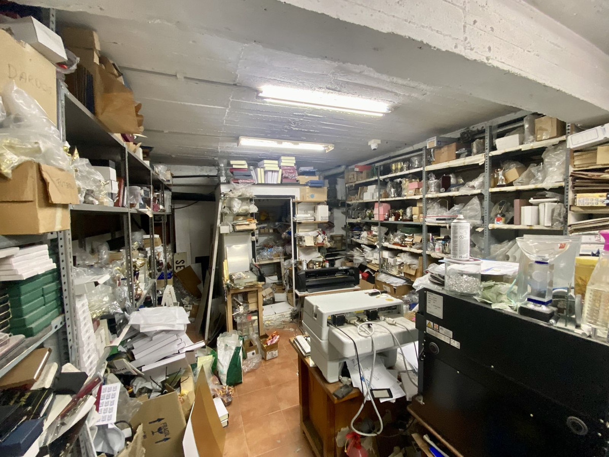 Commercial unit for sale in Fuengirola Costa Del Sol, Málaga, Spain