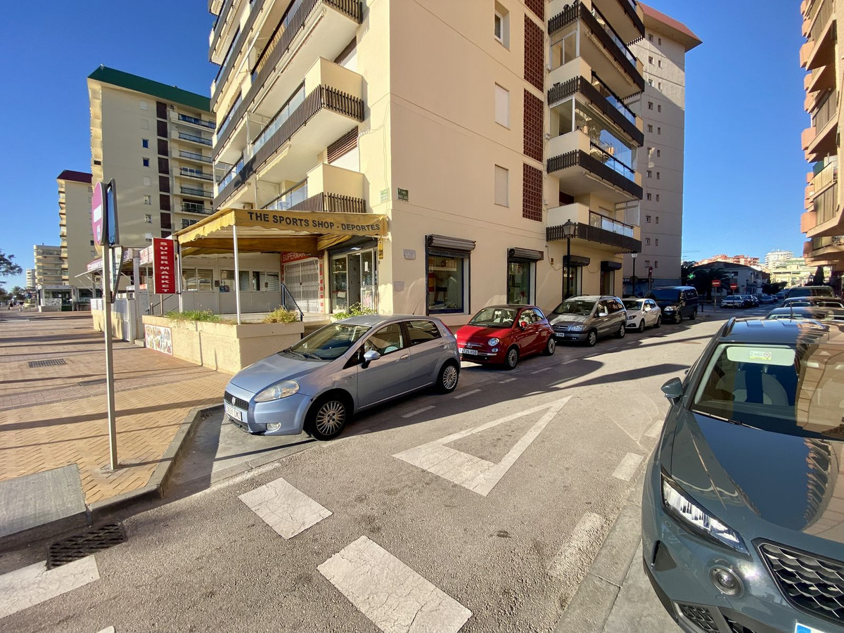 Commercial unit for sale in Fuengirola Costa Del Sol, Málaga, Spain