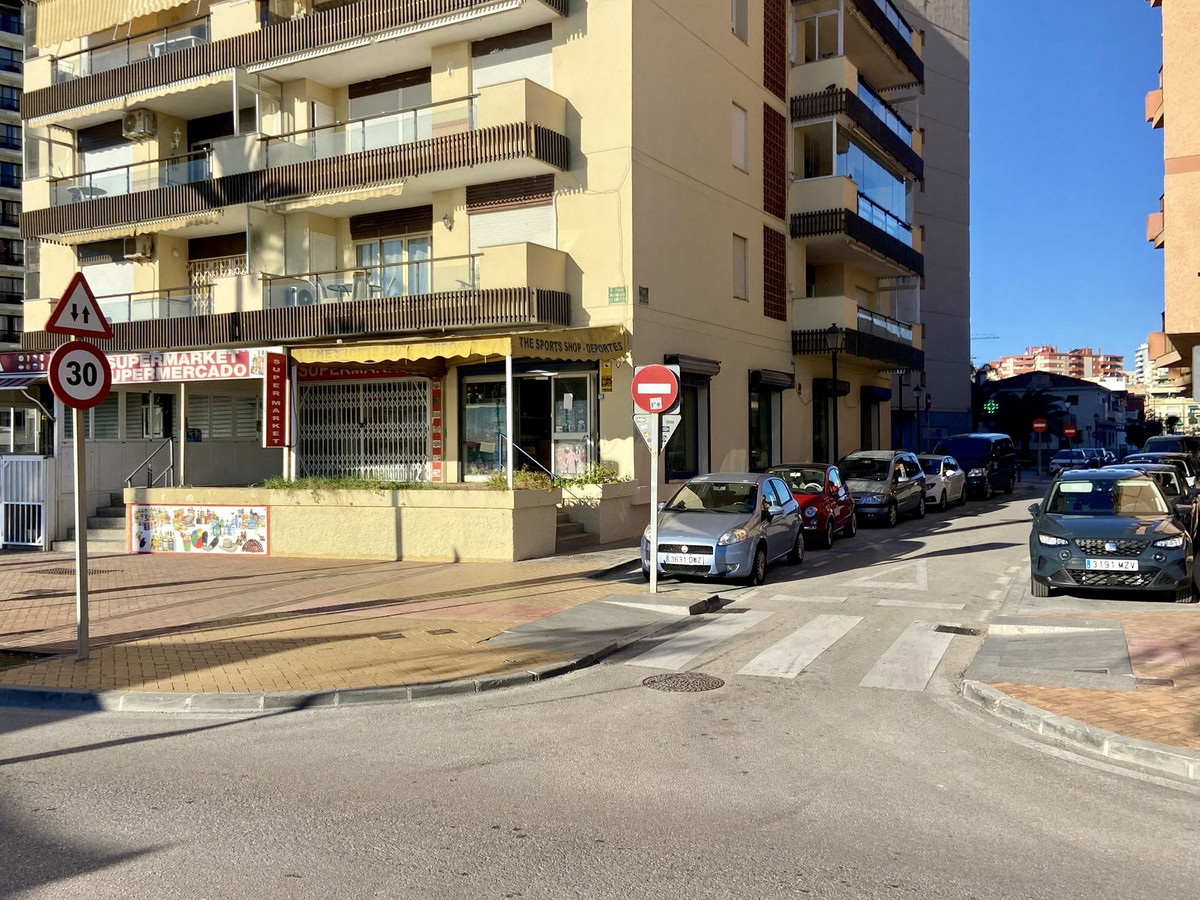 Commercial unit for sale in Fuengirola Costa Del Sol, Málaga, Spain