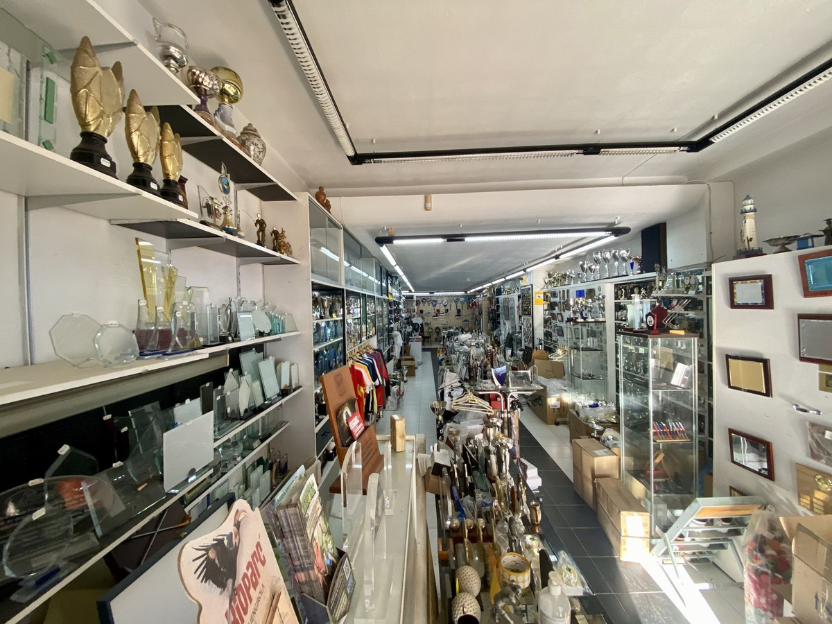 Commercial unit for sale in Fuengirola Costa Del Sol, Málaga, Spain