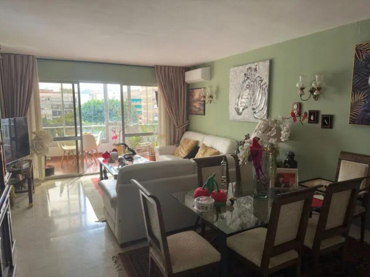 3 Bed Apartment for sale in Marbella Costa Del Sol, Málaga, Spain
