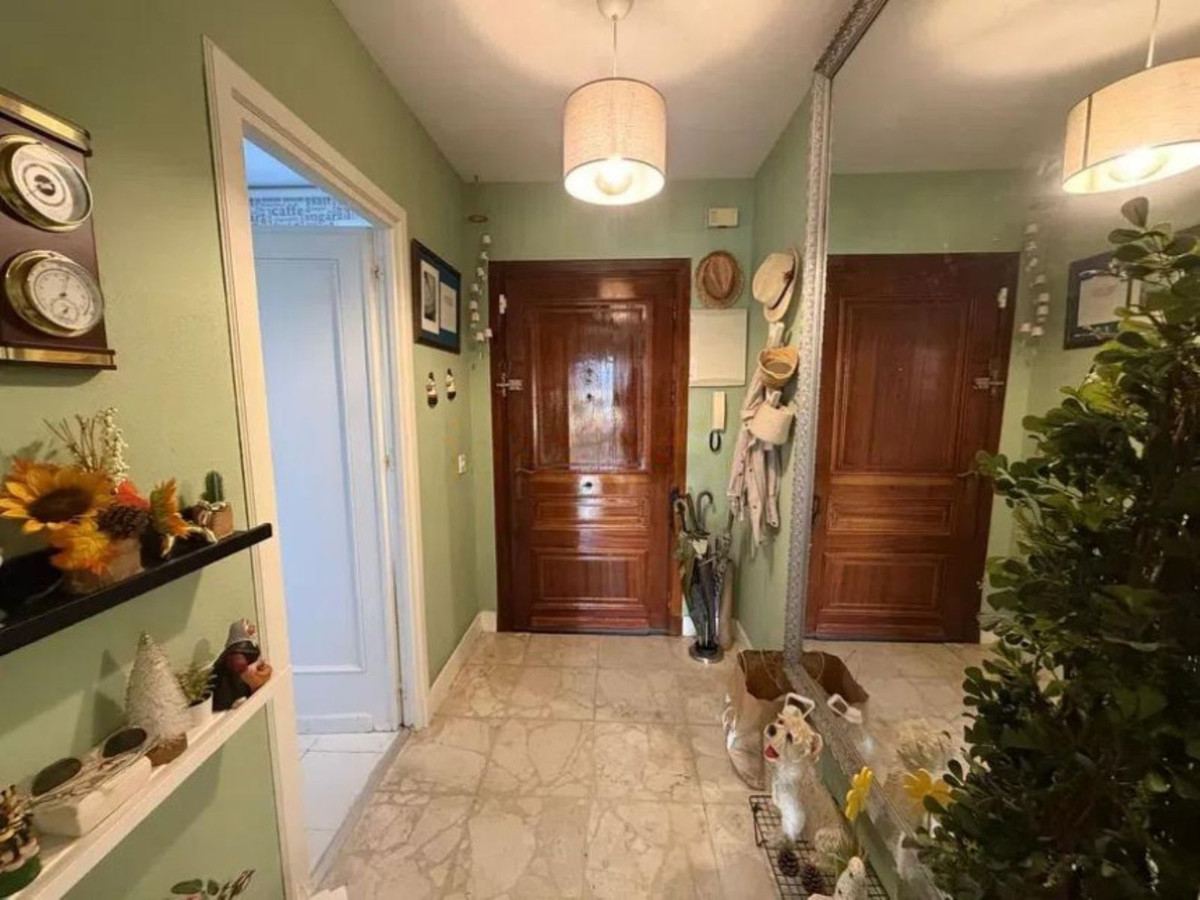 3 Bed Apartment for sale in Marbella Costa Del Sol, Málaga, Spain