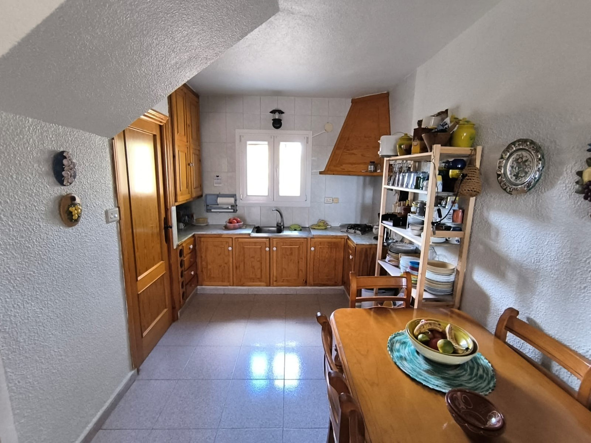 Se vende Villa - Chalet de 6 dormitorios en Costa Calida, Murcia, España