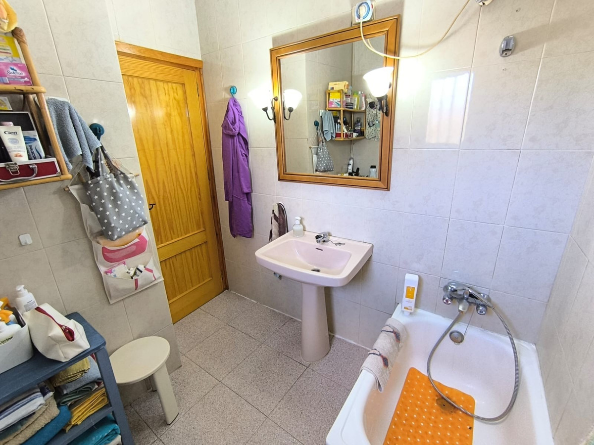 Se vende Villa - Chalet de 6 dormitorios en Costa Calida, Murcia, España