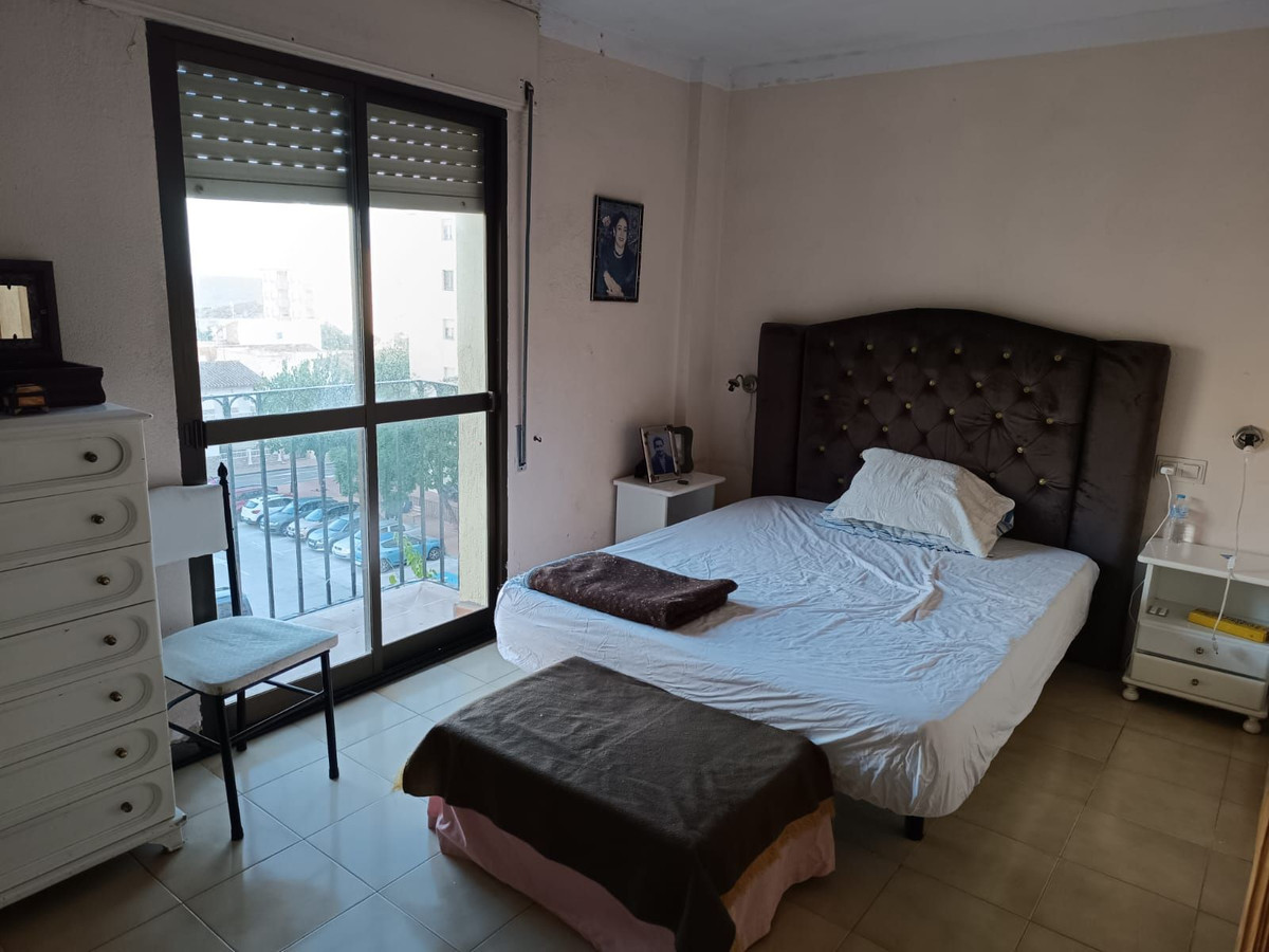 Se vende Apartamento Planta Media de 4 dormitorios en Costa Del Sol, Málaga, España