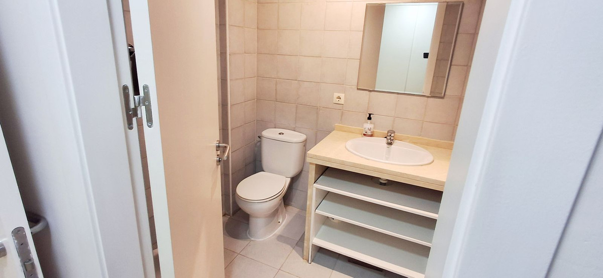Se vende Apartamento Planta Baja de 2 dormitorios en Costa Del Sol, Málaga, España