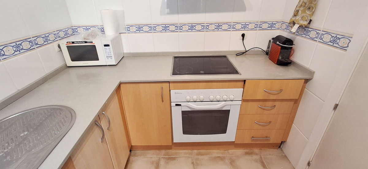 Se vende Apartamento Planta Baja de 2 dormitorios en Costa Del Sol, Málaga, España