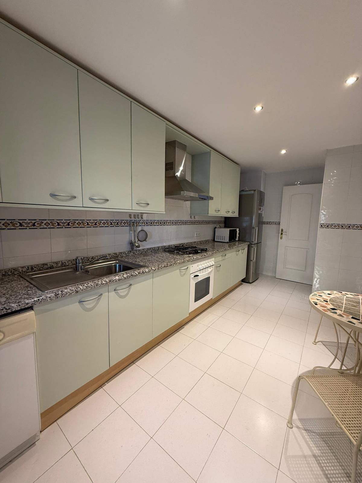 3 Bed Apartment for sale in San Pedro De Alcántara Costa Del Sol, Málaga, Spain