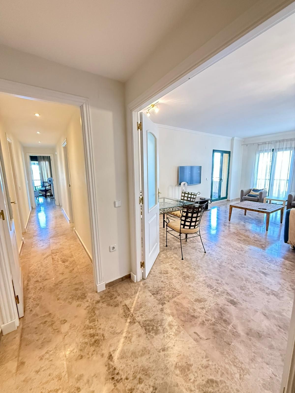 3 Bed Apartment for sale in San Pedro De Alcántara Costa Del Sol, Málaga, Spain