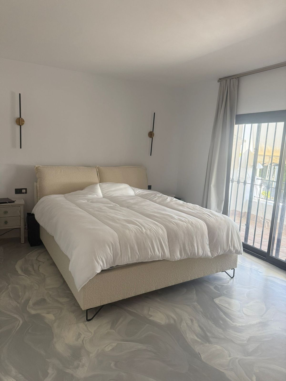 Se vende Apartamento Planta Media de 2 dormitorios en Costa Del Sol, Málaga, España