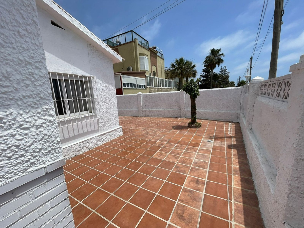 Se vende Villa - Chalet de 20 dormitorios en Costa Del Sol East, Málaga, España