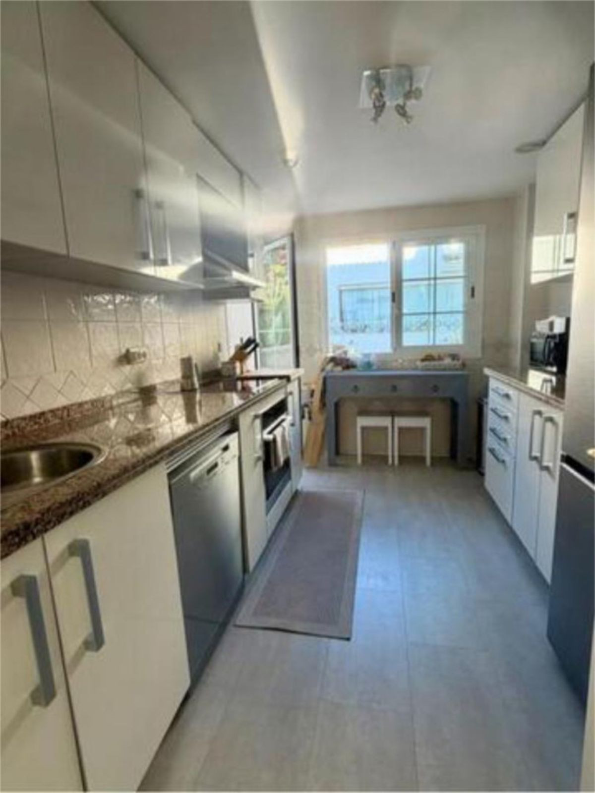 Se vende Apartamento Planta Media de 2 dormitorios en Costa Del Sol, Málaga, España