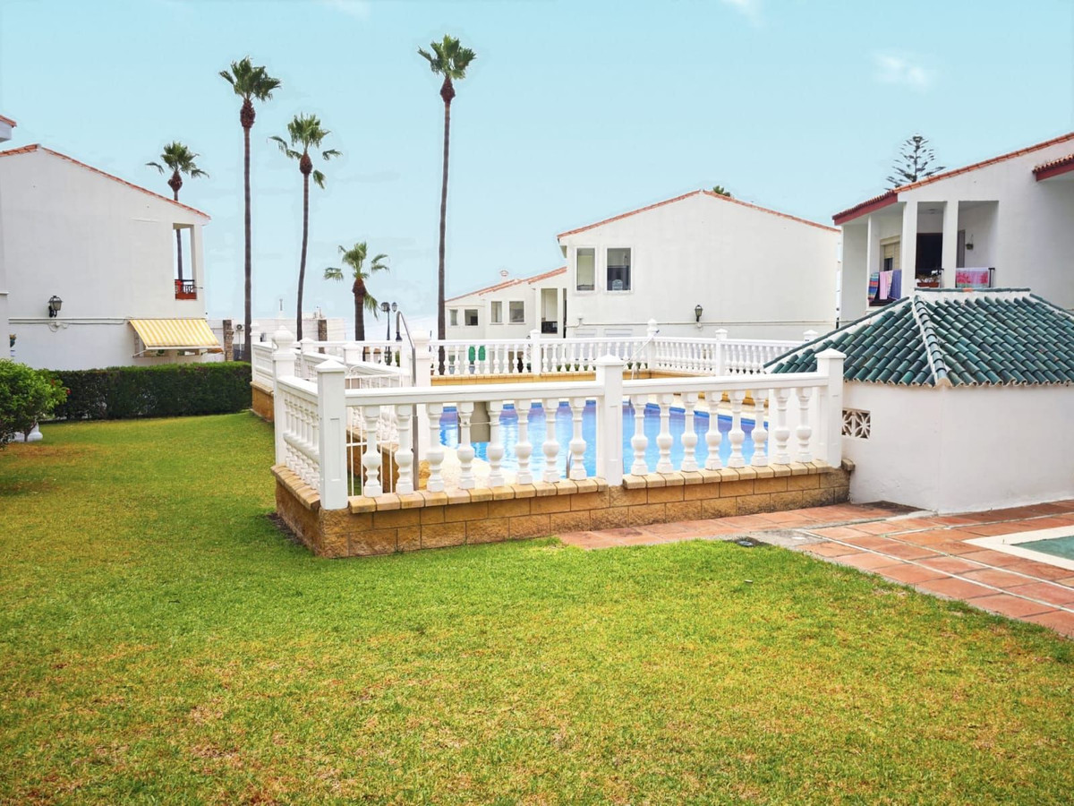 2 Bed Apartment for sale in Manilva Costa Del Sol, Málaga, Spain