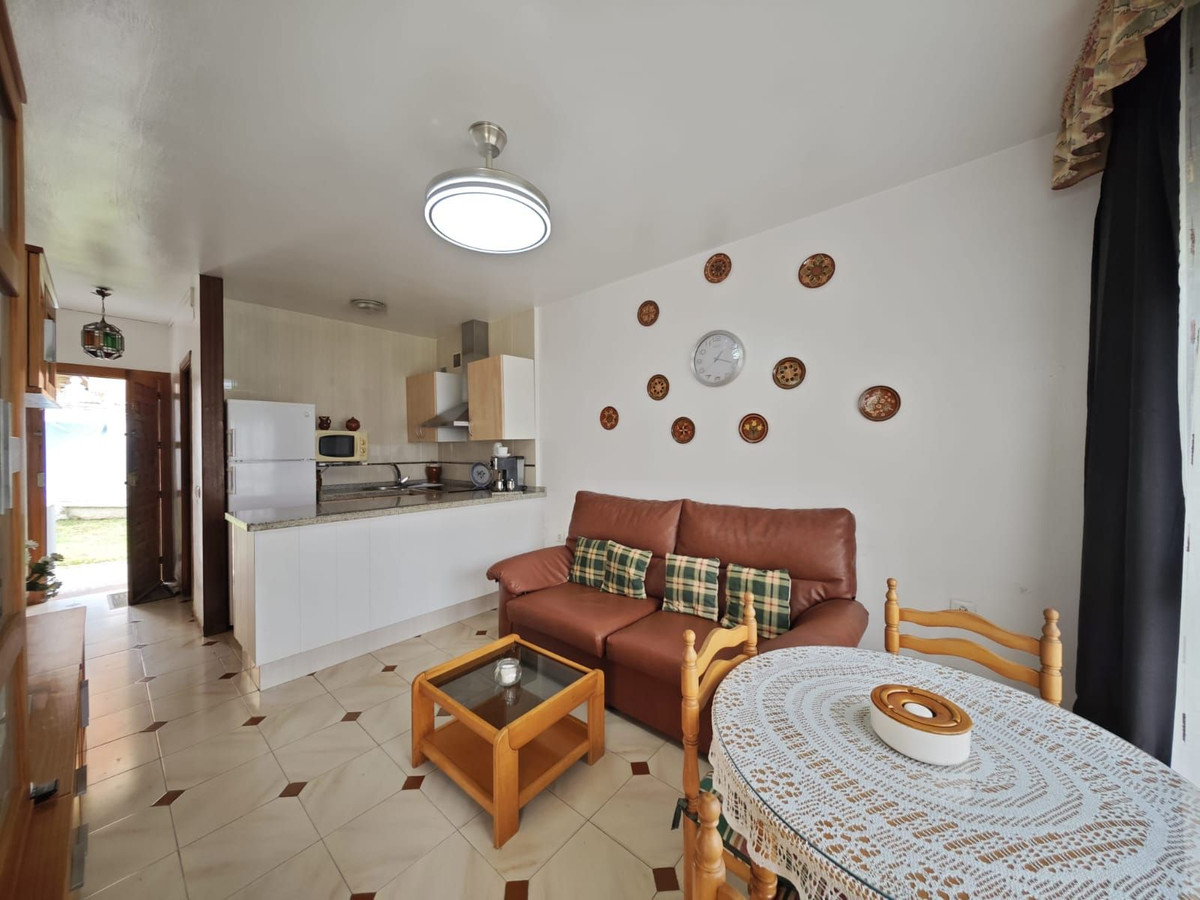 2 Bed Apartment for sale in Manilva Costa Del Sol, Málaga, Spain