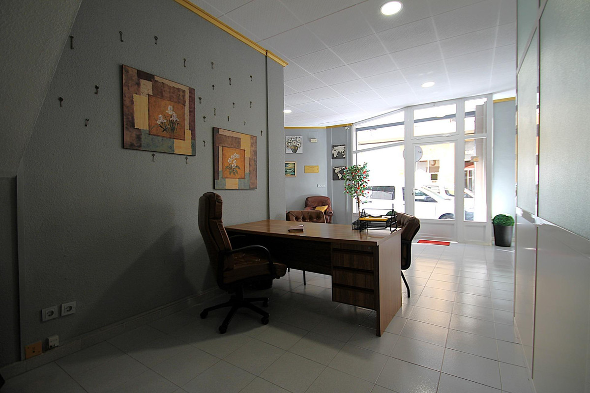 3 Bed Commercial unit for sale in Torrevieja Costa Blanca, Alicante, Spain