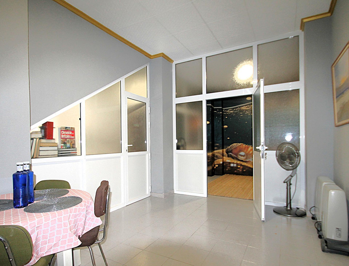 3 Bed Commercial unit for sale in Torrevieja Costa Blanca, Alicante, Spain