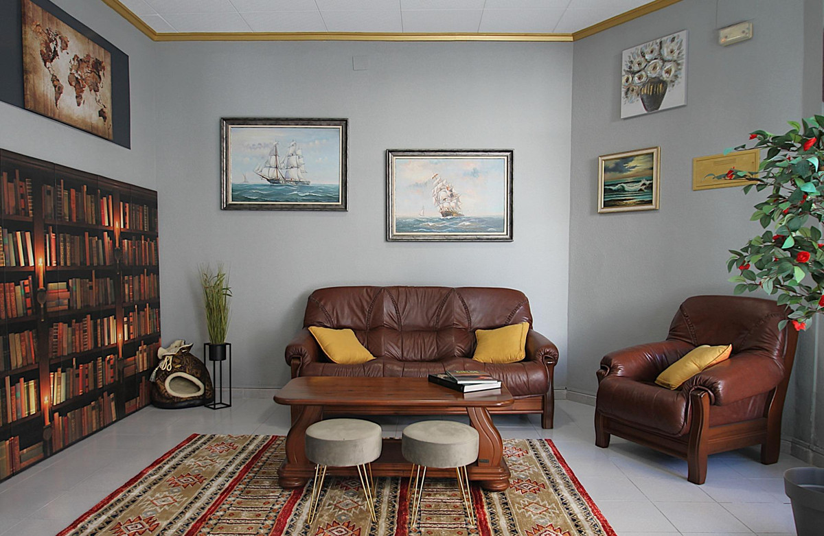 3 Bed Commercial unit for sale in Torrevieja Costa Blanca, Alicante, Spain