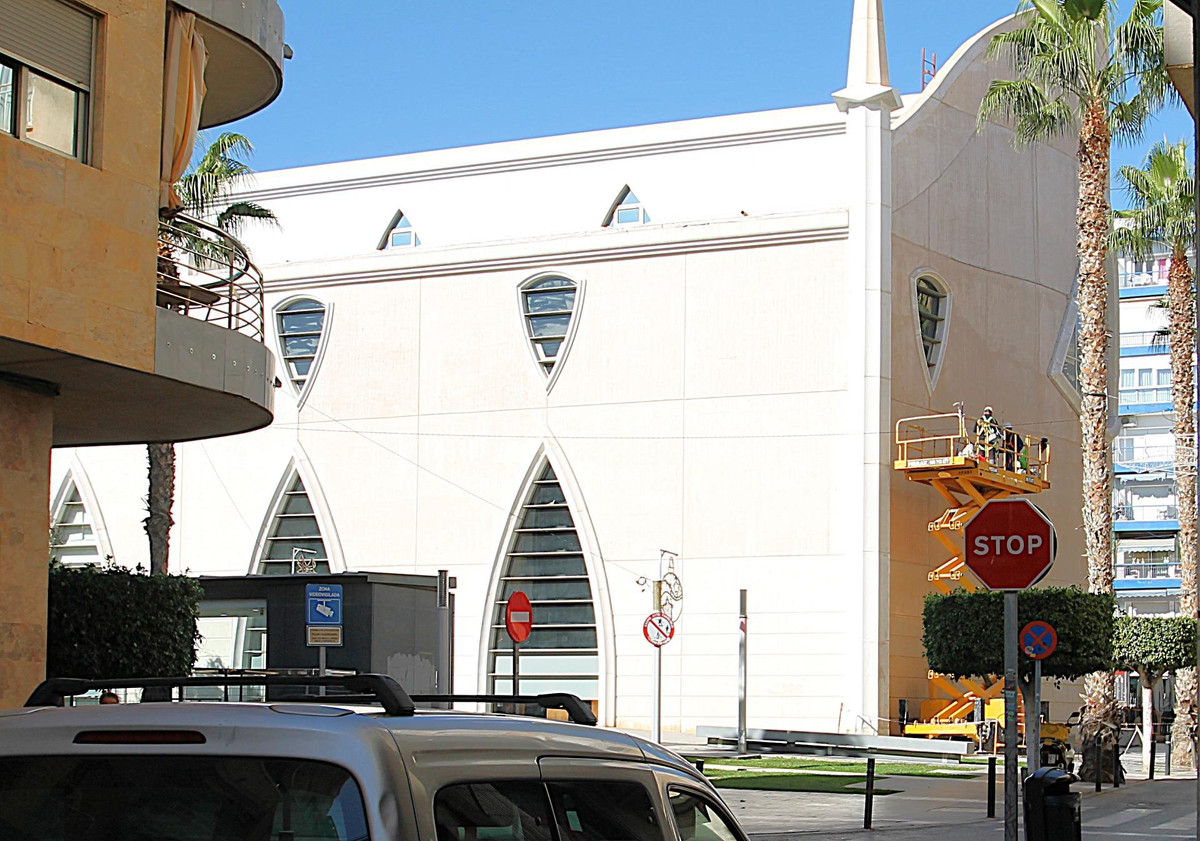 3 Bed Commercial unit for sale in Torrevieja Costa Blanca, Alicante, Spain