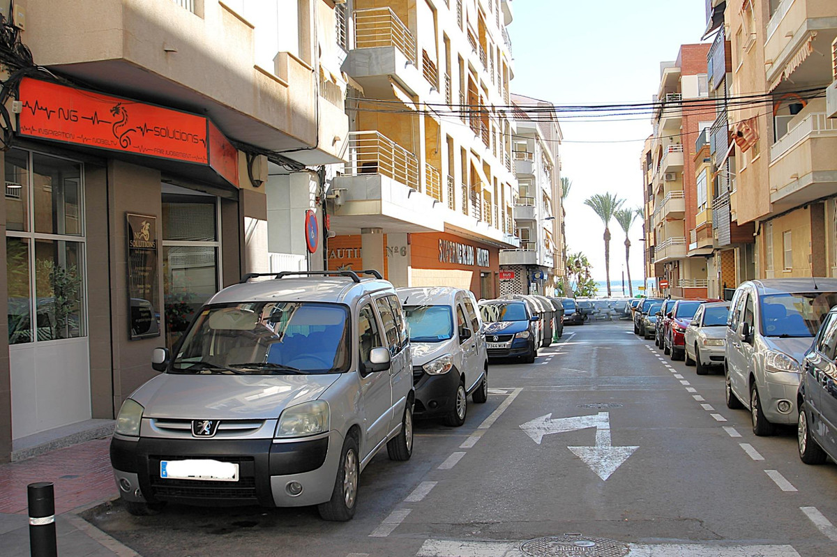 3 Bed Commercial unit for sale in Torrevieja Costa Blanca, Alicante, Spain