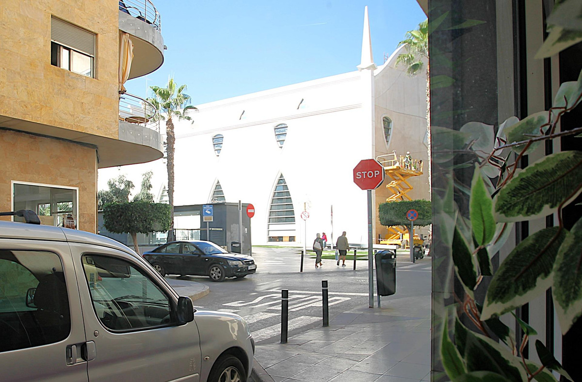 3 Bed Commercial unit for sale in Torrevieja Costa Blanca, Alicante, Spain