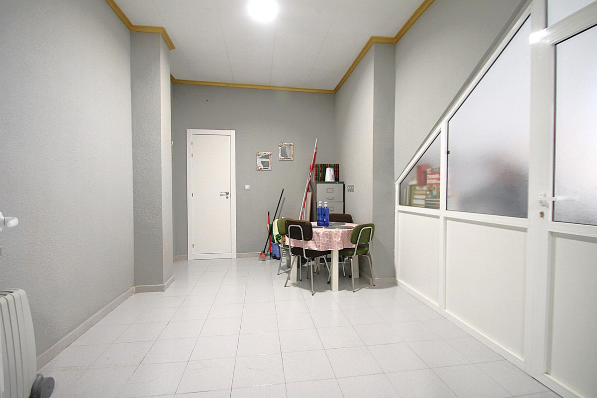 3 Bed Commercial unit for sale in Torrevieja Costa Blanca, Alicante, Spain