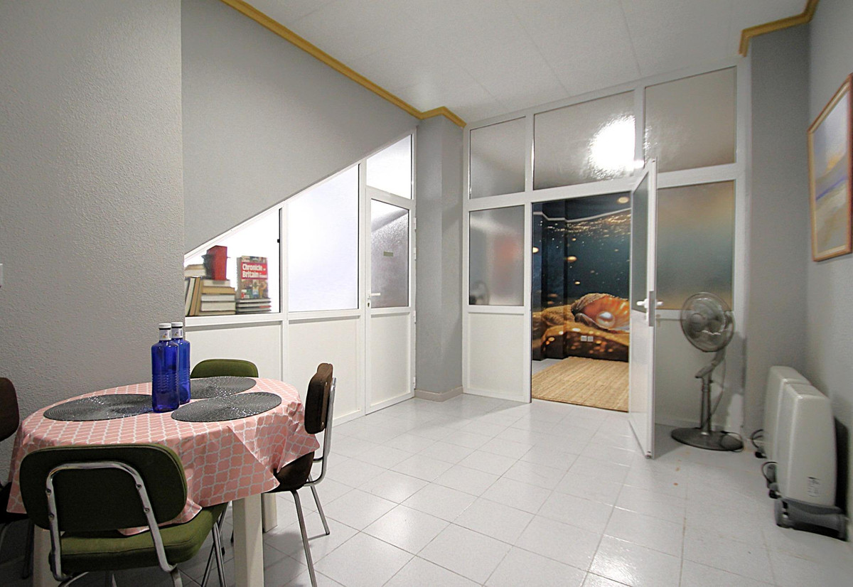 3 Bed Commercial unit for sale in Torrevieja Costa Blanca, Alicante, Spain