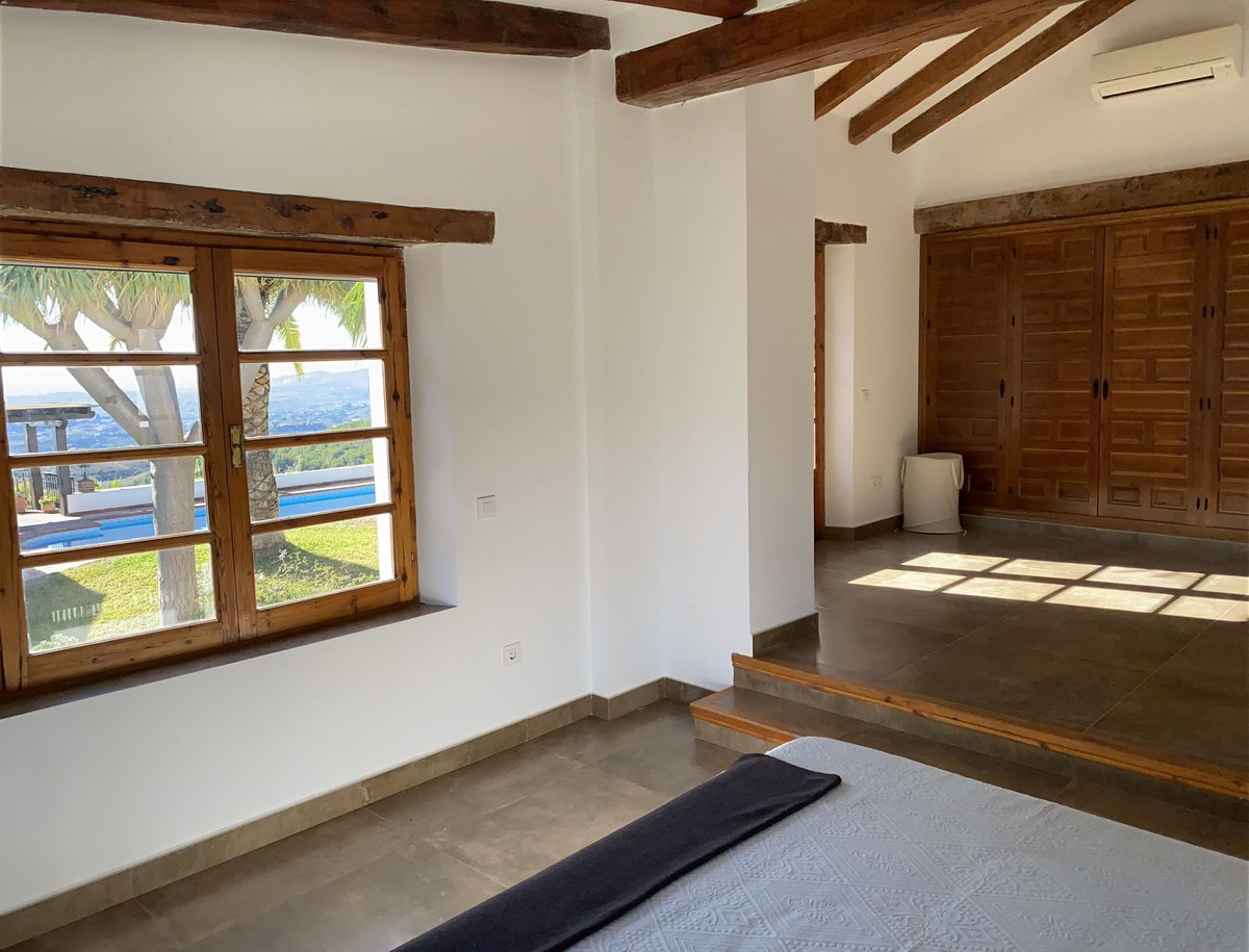 4 Bed Townhouse for sale in Mijas Costa Del Sol, Málaga, Spain