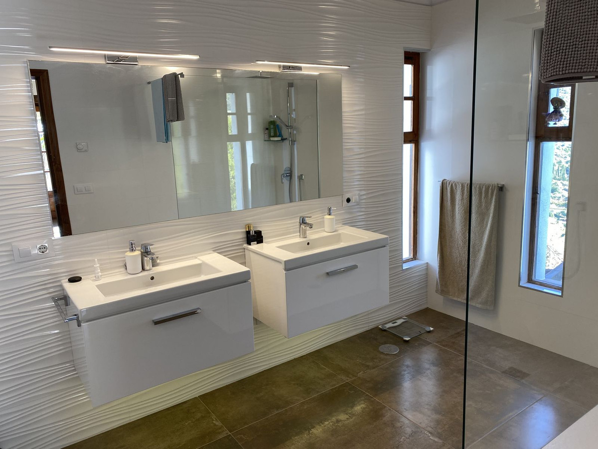 4 Bed Townhouse for sale in Mijas Costa Del Sol, Málaga, Spain