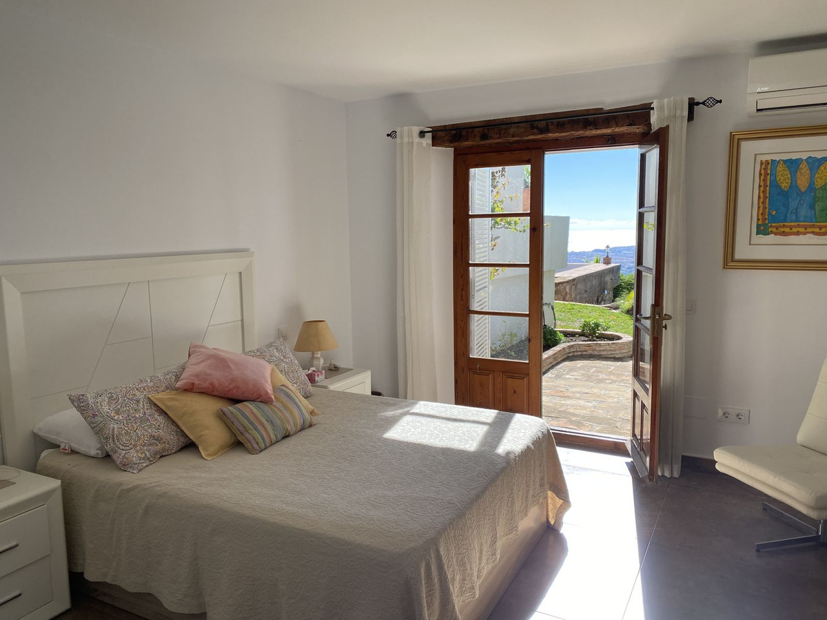 4 Bed Townhouse for sale in Mijas Costa Del Sol, Málaga, Spain