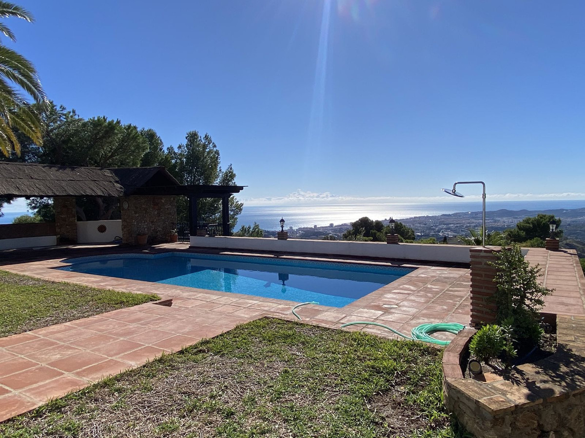 4 Bed Townhouse for sale in Mijas Costa Del Sol, Málaga, Spain