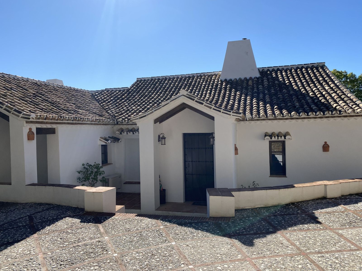 4 Bed Townhouse for sale in Mijas Costa Del Sol, Málaga, Spain