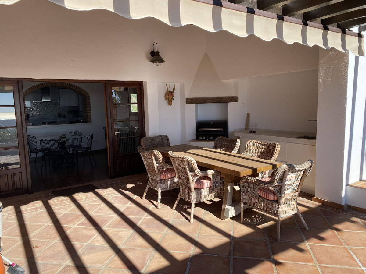 4 Bed Townhouse for sale in Mijas Costa Del Sol, Málaga, Spain