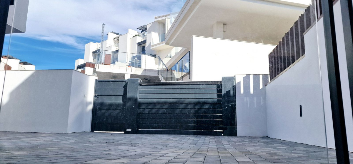 3 Bed Townhouse for sale in Torrox Costa Costa Del Sol East, Málaga, Spain