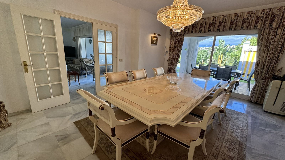 4 Bed Townhouse for sale in El Paraiso Costa Del Sol, Málaga, Spain