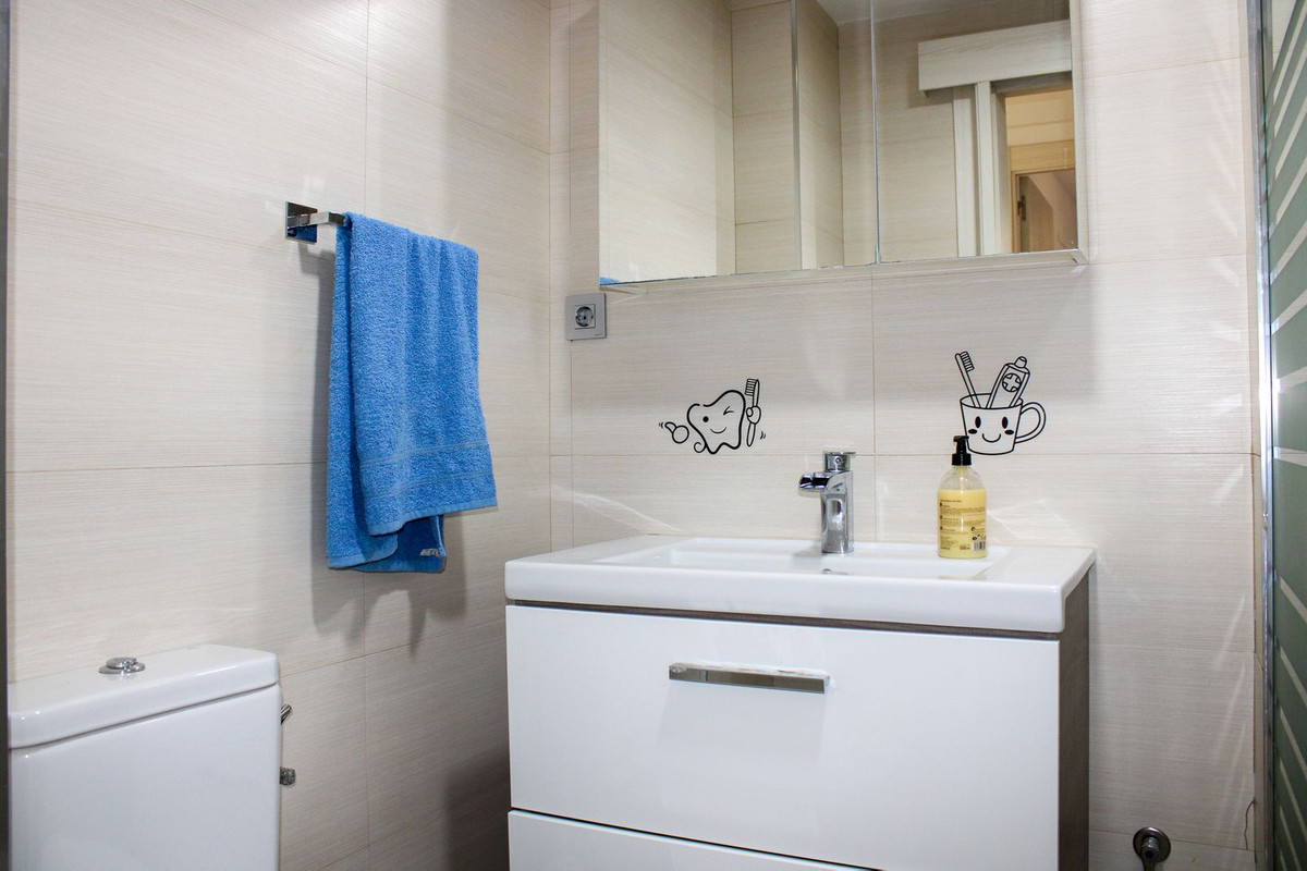 Se vende Apartamento Planta Media de 3 dormitorios en Málaga Ciudad, Málaga, España