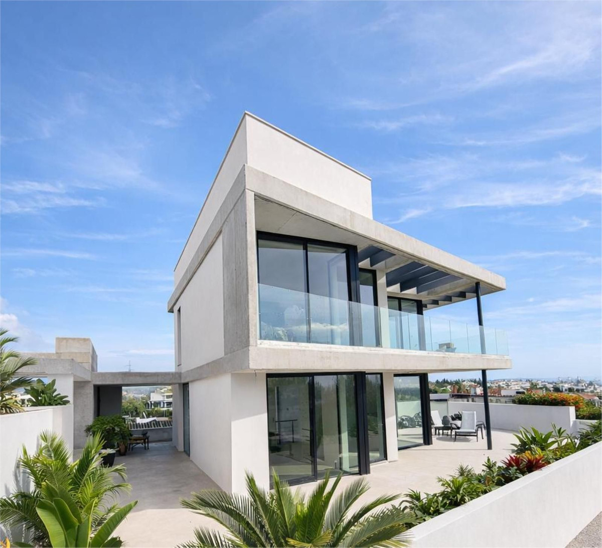 Se vende Villa - Chalet de 4 dormitorios en Costa Del Sol, Málaga, España