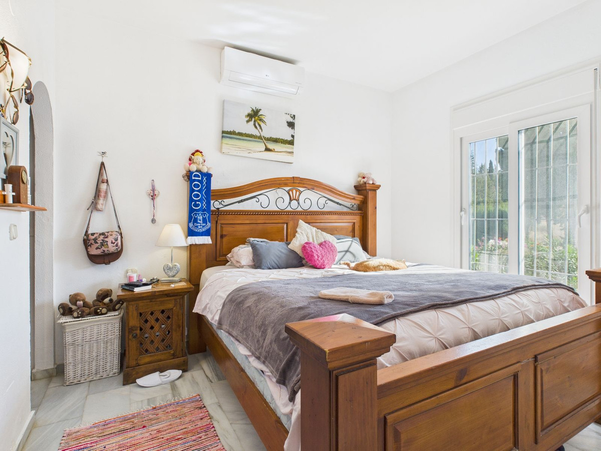 4 Bed Townhouse for sale in Estepona Costa Del Sol, Málaga, Spain
