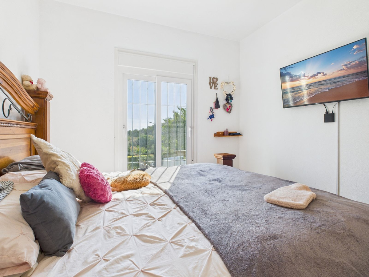4 Bed Townhouse for sale in Estepona Costa Del Sol, Málaga, Spain