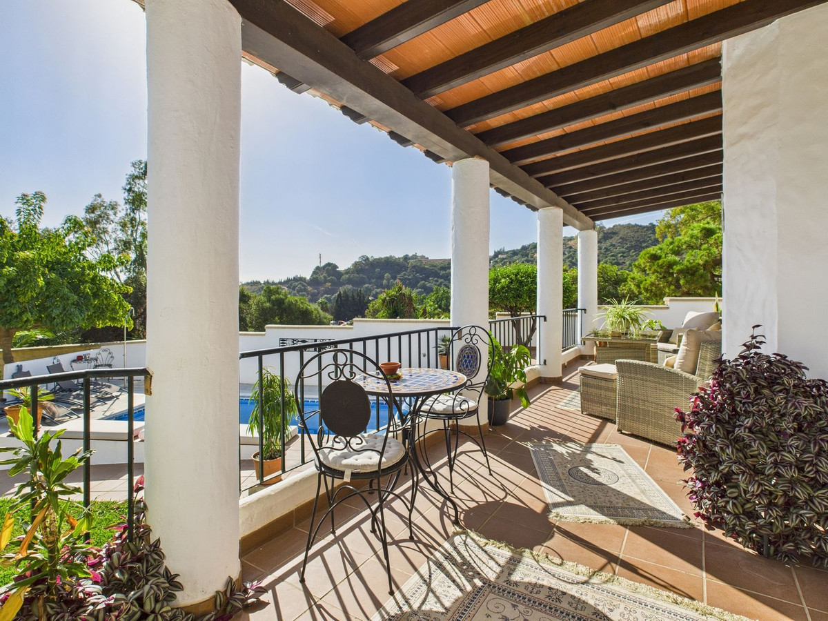 4 Bed Townhouse for sale in Estepona Costa Del Sol, Málaga, Spain